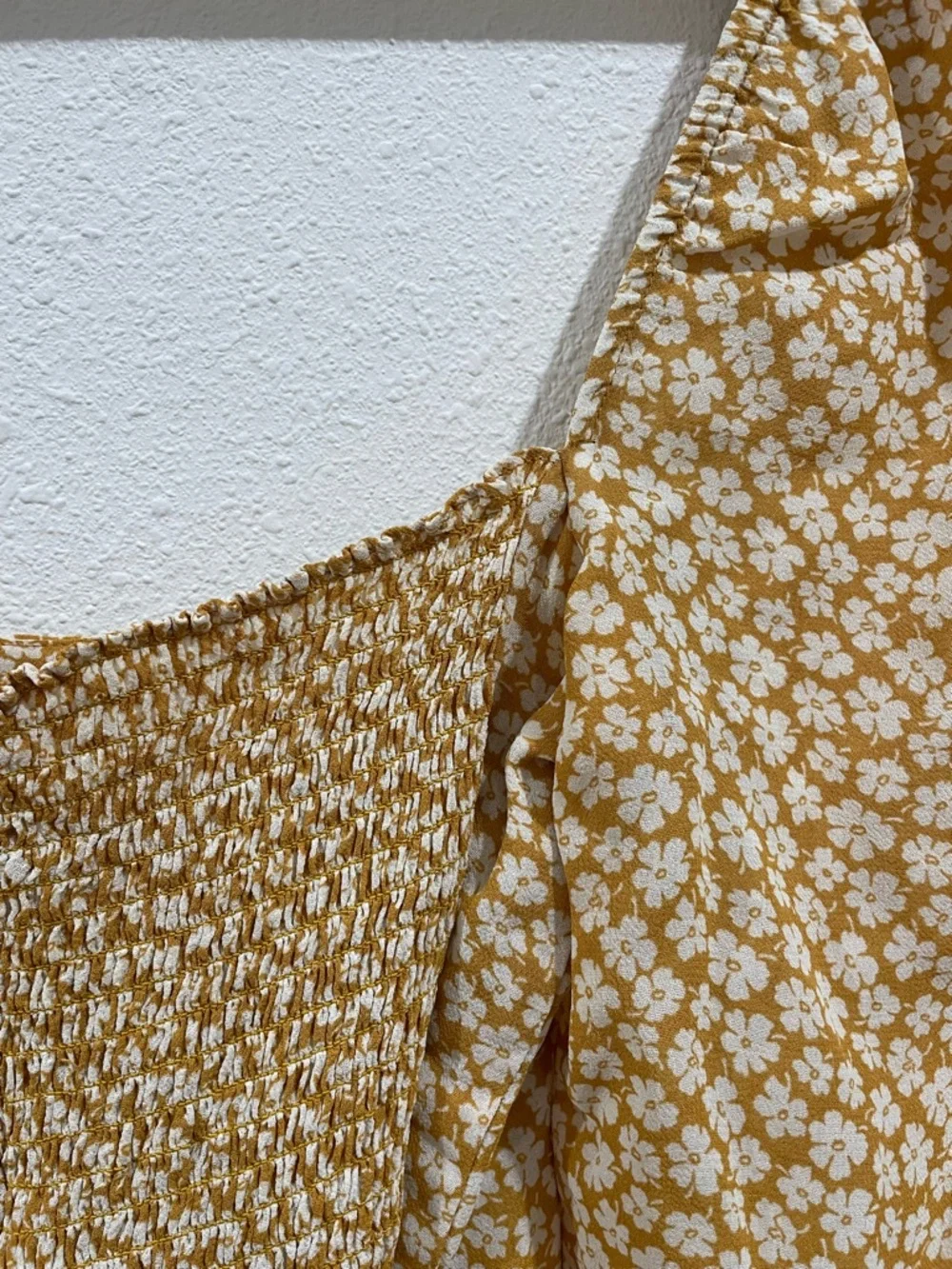 Reformation Floral Yellow White Top Puff Sleeves Summer Spring Size 2